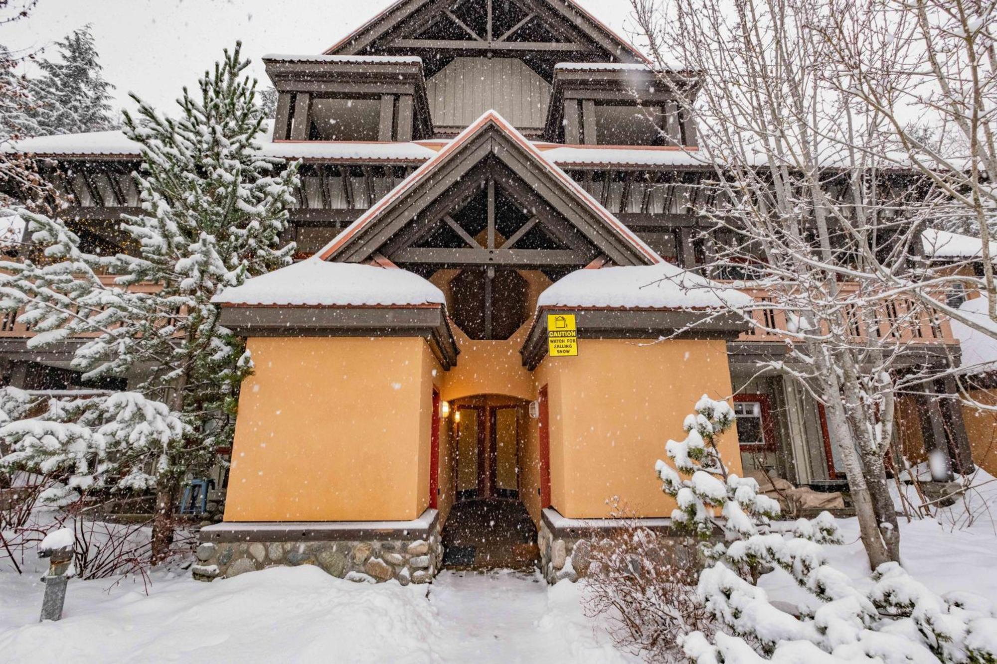 Villa Sunpath By Outpost Whistler Esterno foto