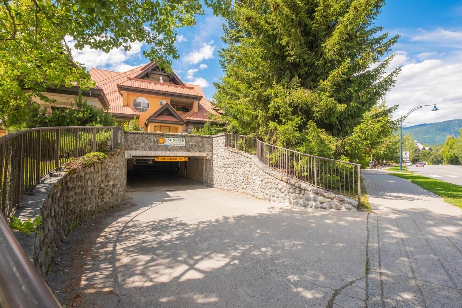 Villa Sunpath By Outpost Whistler Esterno foto